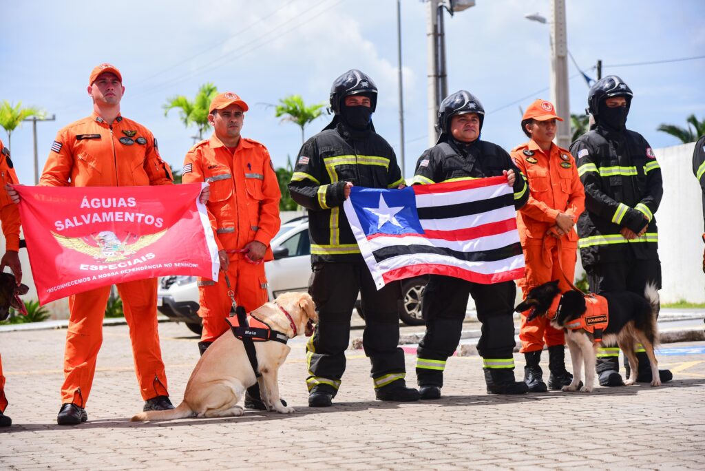 EFETIVO DO CORPO DE BOMBEIROS DO MA EMBARCOU PARA O RIO GRANDE DO SUL