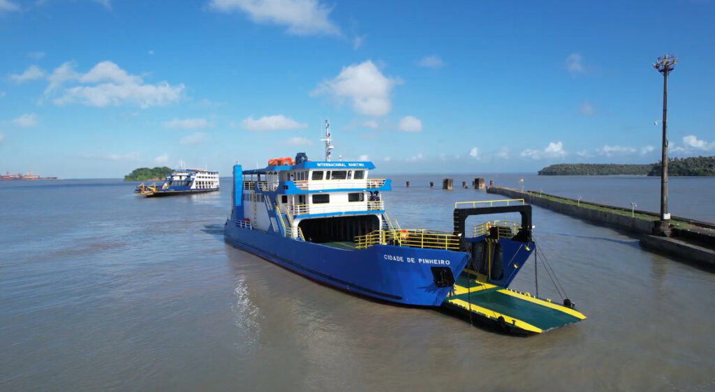 NOVA EMBARCAÇÃO PARA OPERAR NA TRAVESSIA ENTRE A PONTA DA ESPERA E CUJUPE É ENTREGUE A EMAP