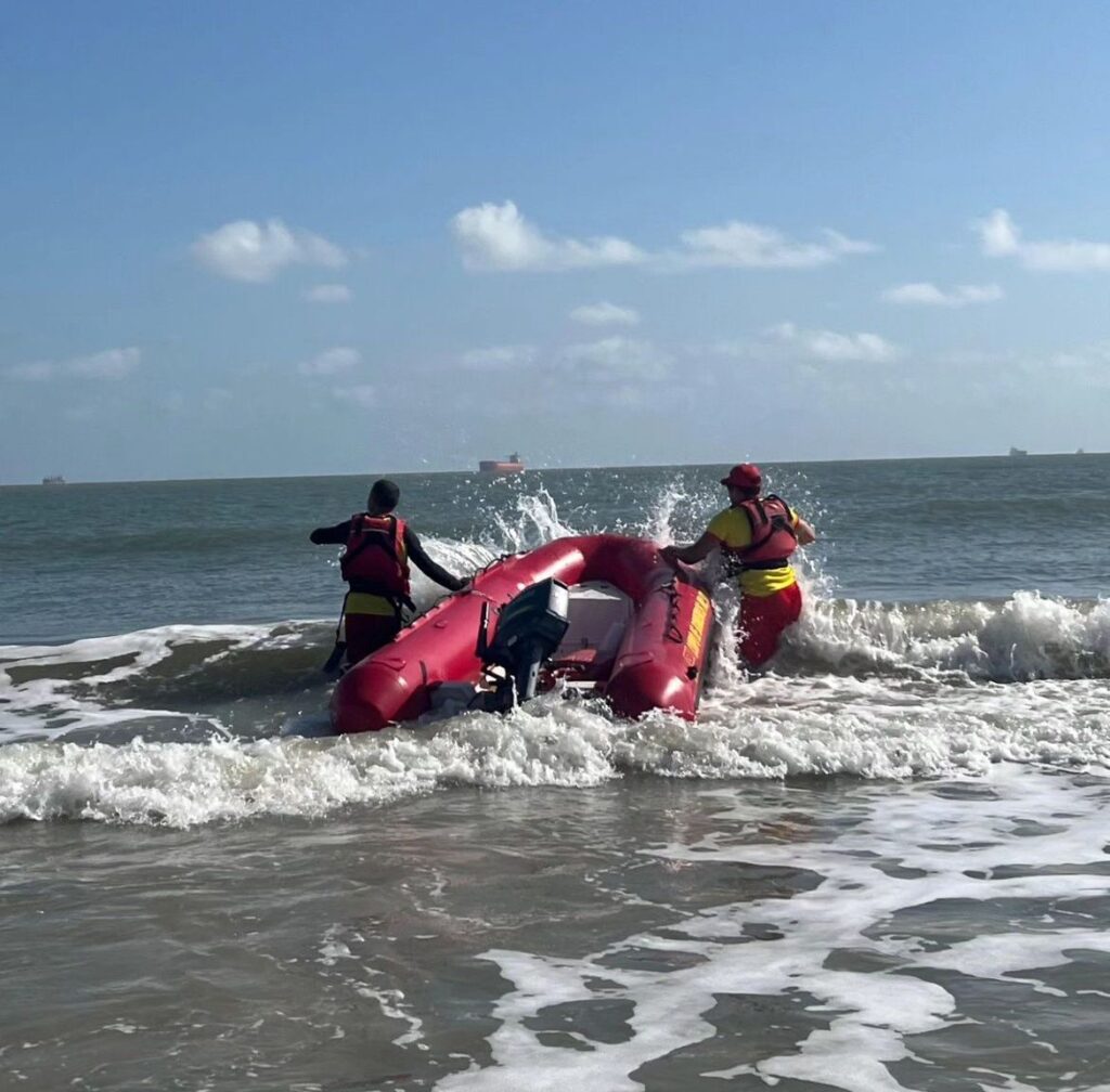 JOVEM DE 14 ANOS SE AFOGA EM PRAIA DE SÃO LUÍS, NA SEXTA, E CORPO É ENCONTRADO NA NOITE DE DOMINGO