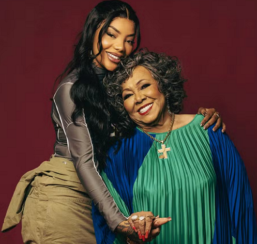 ALCIONE E LUDMILLA SE UNEM EM NOVA VERSÃO DE “VOLTA POR CIMA” PARA ABERTURA DE NOVELA DA GLOBO